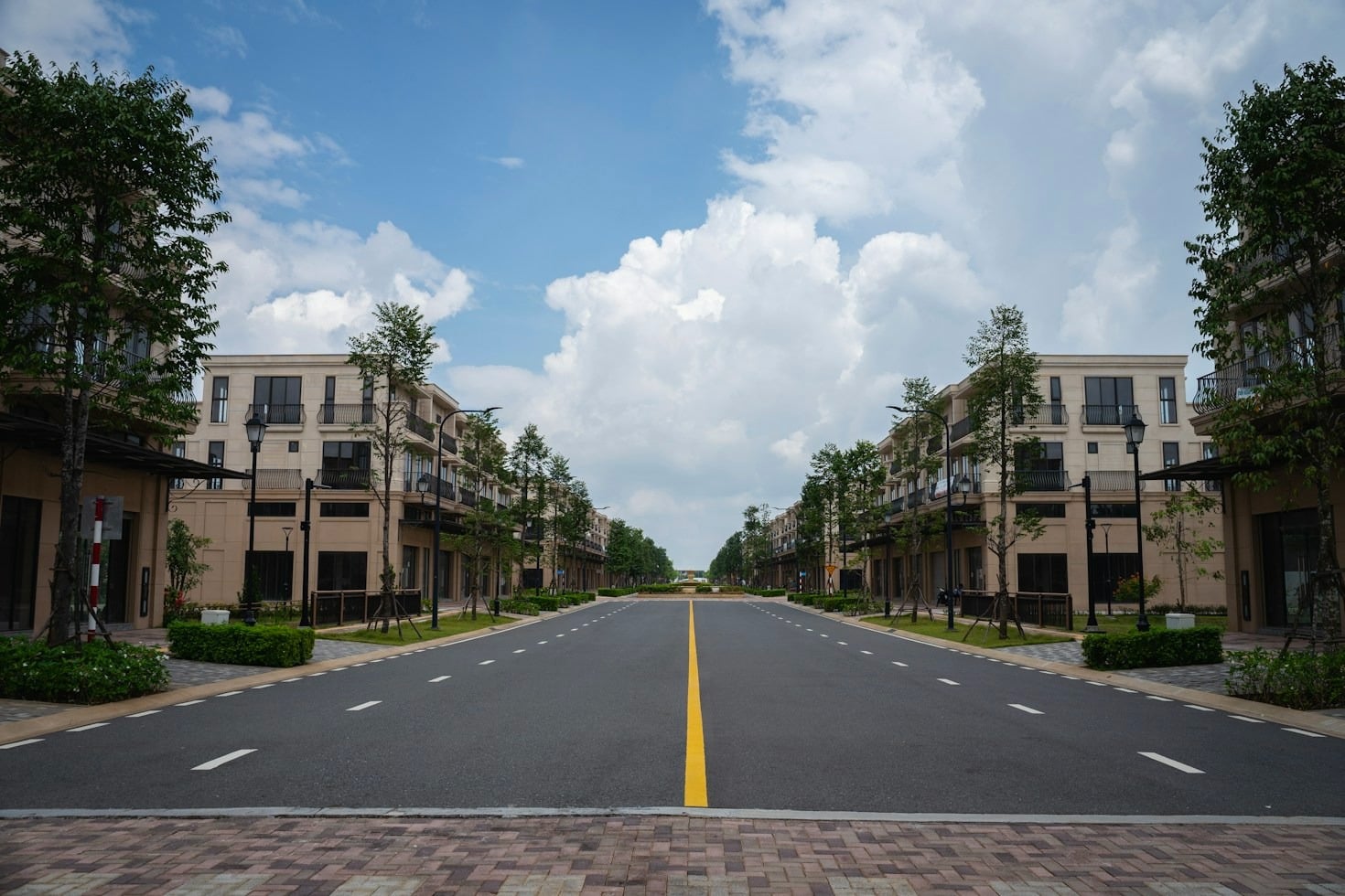 Balancing Work, Life, and Wellness in Vibrant Neighborhoods